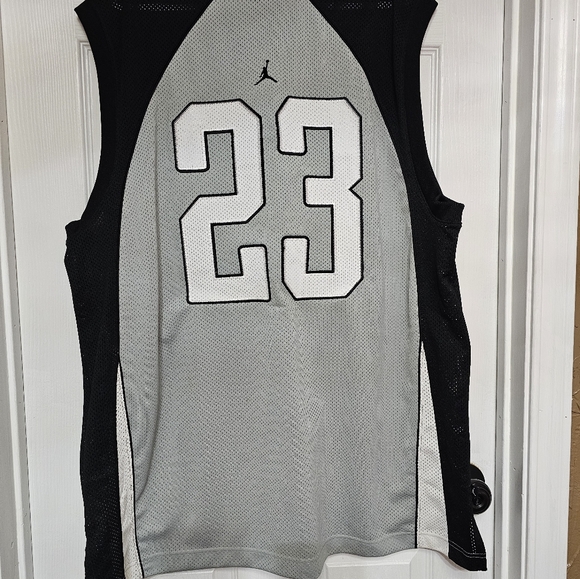 Nike Jordan Jersey 23 - Picture 2 of 4